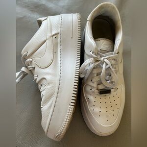 Women’s white Nike AF1